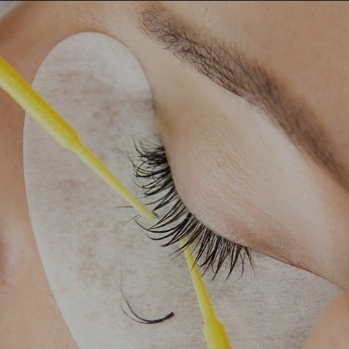 Lash Extension Removal
